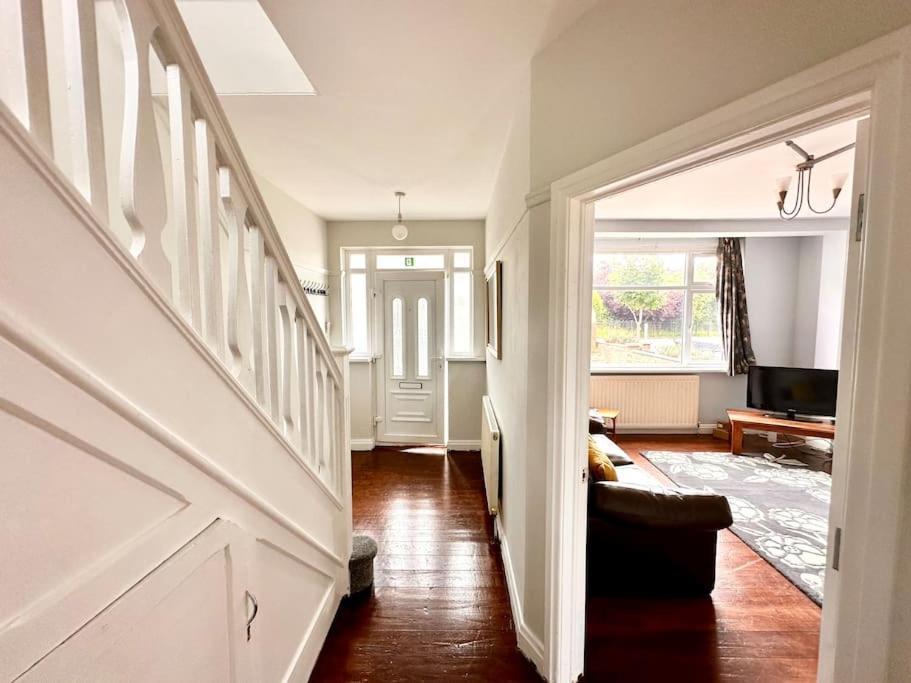 5 Bed Property In Se12 London Exterior photo